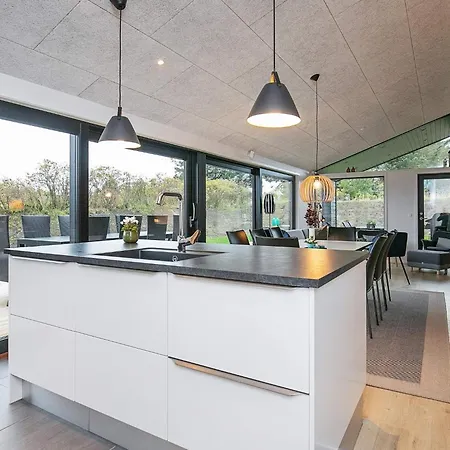 Luxury Retreat In Lonstrup-by Traum 펜션 히링